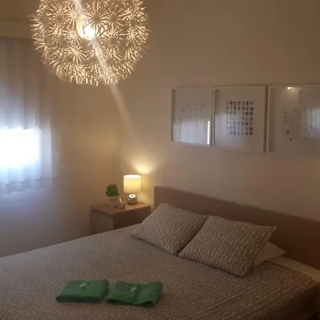 Апартаменты Corinthia Premium Apt - A Jewel Next To The Sea *