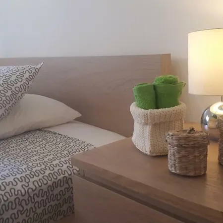 Апартаменты Corinthia Premium Apt - A Jewel Next To The Sea *